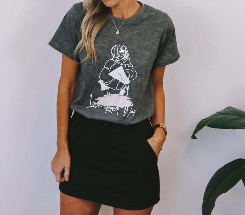 Morning Muse Tee - Chacoal