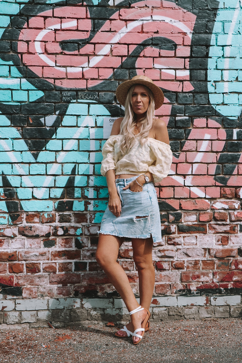 Lemon Linen Crop